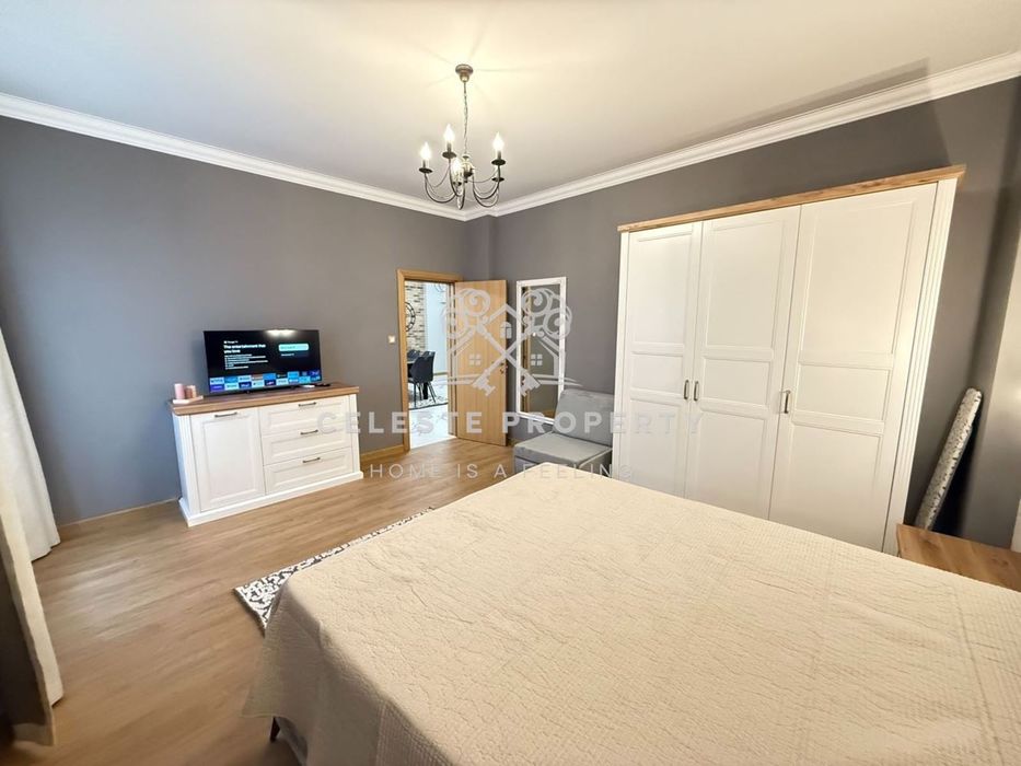 Дава се под наем Тристаен апартамент в София, Център - 120 кв.м за 2224.11 € - Снимка #4