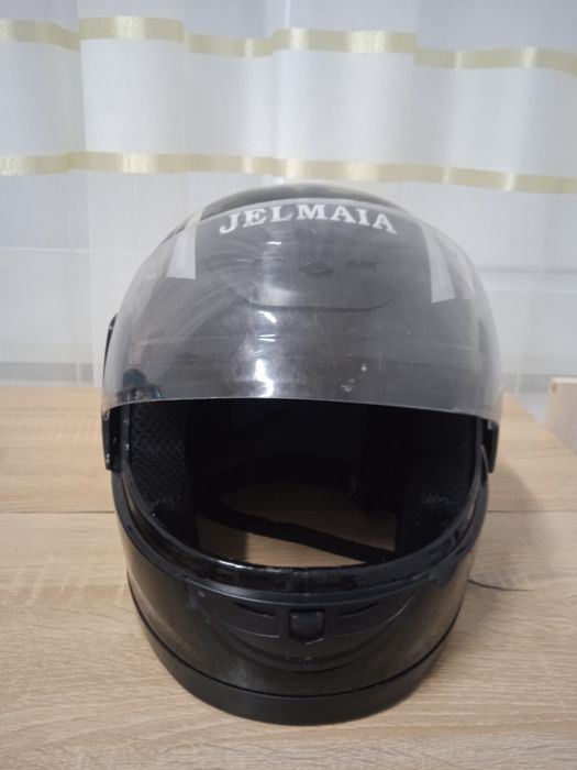 Шлем на мопед продается