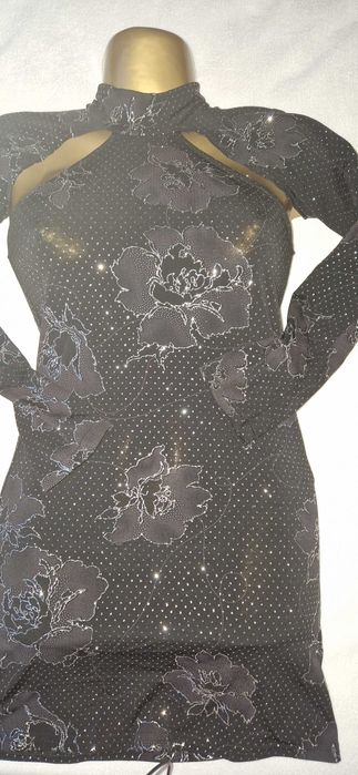 Хит цена! Черна блестяща рокля по тялото