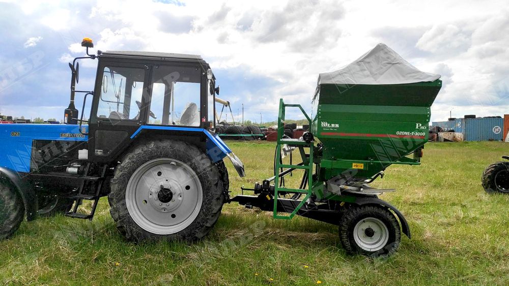 Разбрасыватель удобрений с компьютером OZONE-T-3000 ProPlus+