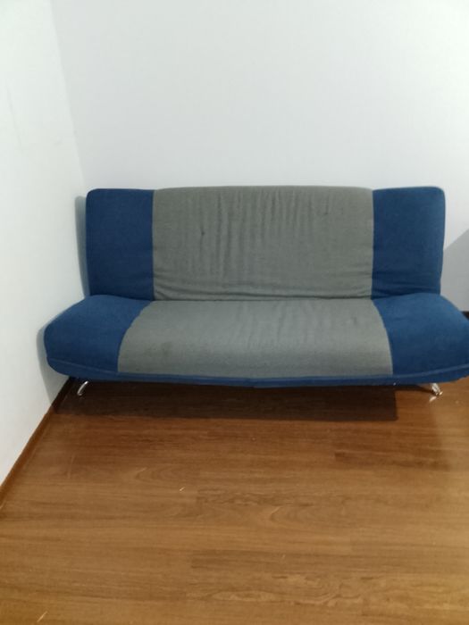 Продается Диван  б/у