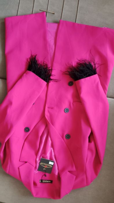 Платья,пиджаки,продам пакет весь