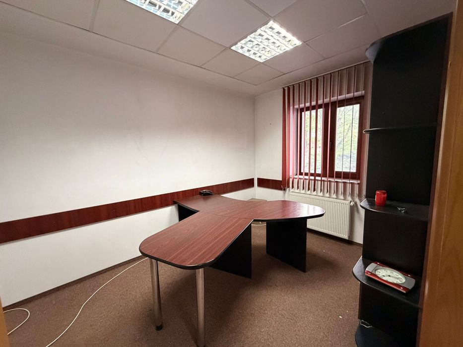 Spatiu comercial de inchiriat 60mp centru Busteni