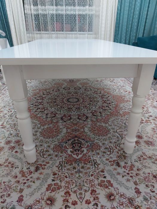 Стол почти новый