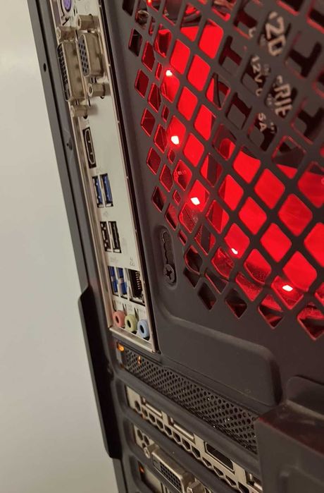 RED GAMING | GTX 1070 8gb GDDR5 | Ryzen 5 1600 | 16GB RAM