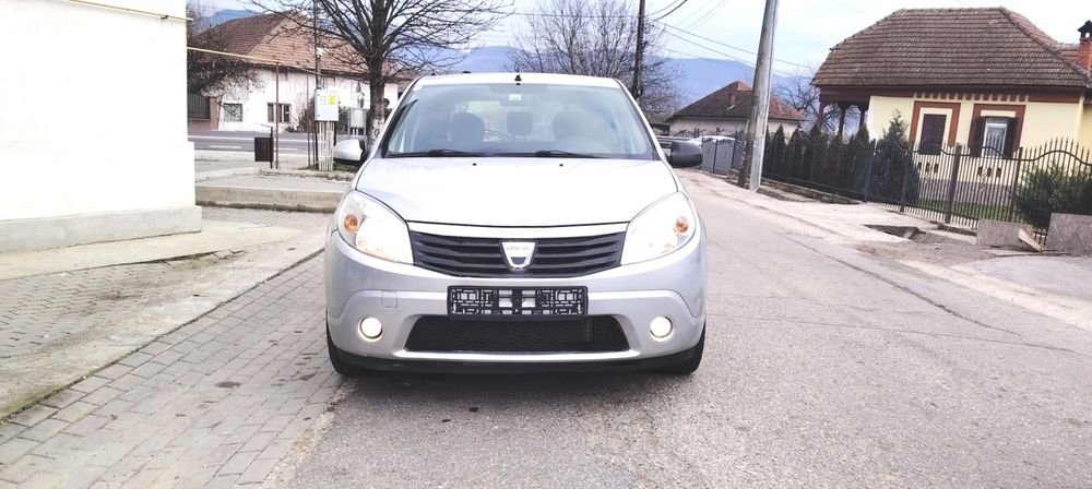Dacia Sandero An 2008 Motor 1,4 Benzină Climă Jante Preț Fix 1900 Euro