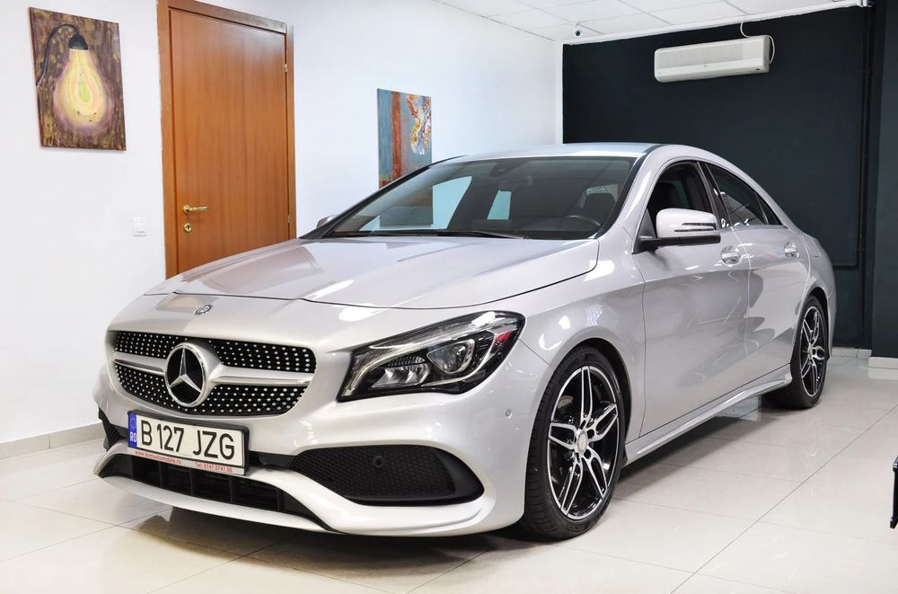 Mercedes-Benz CLA STOC AMG Pack Apple/Android KeylessGO LED Alcantara