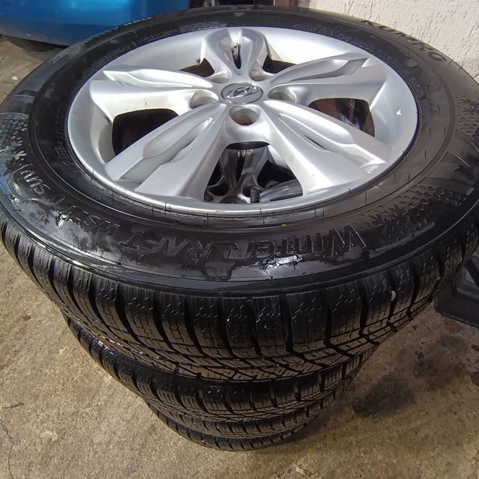 Хюндай ИХ 35 джанти оригинални с зимни гуми Кумхо