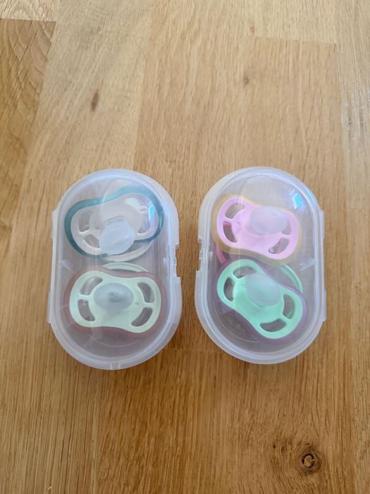 Suzete 6-18 luni Philips Avent Ultra Air si Lovi Blossom
