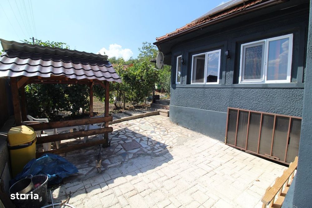Vând casă în Măceu/Bretea Română, P+Pod, suprafață teren 329mp...