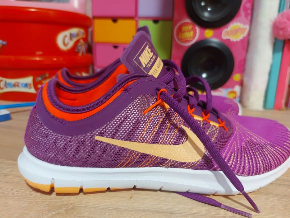 Nike Маратонки  .