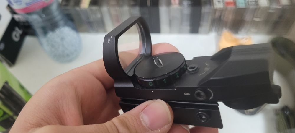 Red dot V4 за автомат. Перфектно състояние