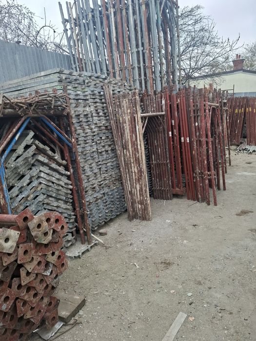 Închiriez schela  metallica si popi metalici ofer montaj și transport