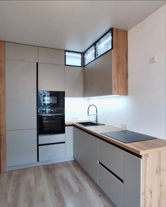 Мебель на заказ Кухонный гарнитур//