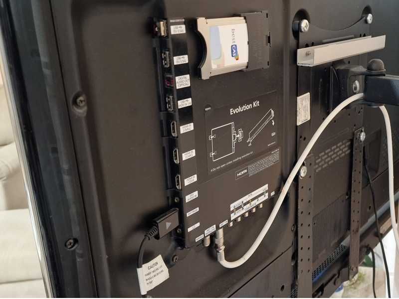 40'' LED 3D Smart Телевизор Samsung UE-40ES8000 Full HD