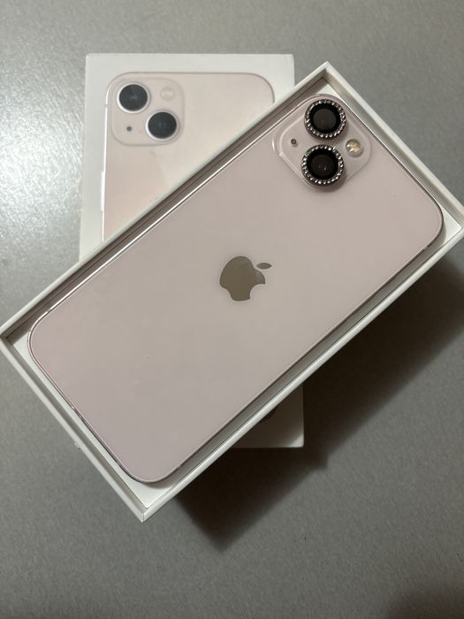Продавам айфон 13 чиста