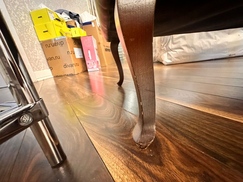 Продам диванчик в прихожку