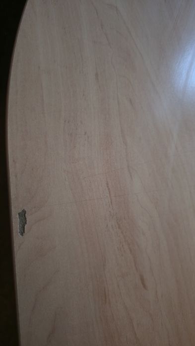 Тумбочки и стол офисный