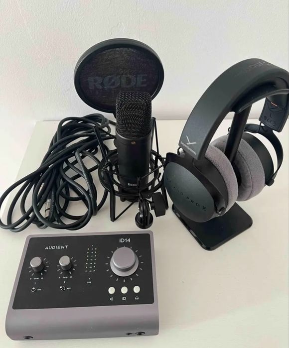Rode Nt1, Audient ID 14, Beyrdynamic DT 700 Pro