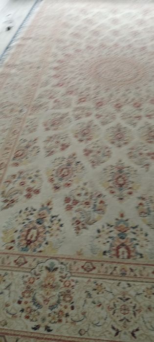 Продам ковёр 5 /2.5 м
