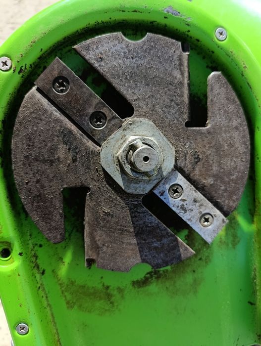 Tocător crengi ATIKA GH 1800