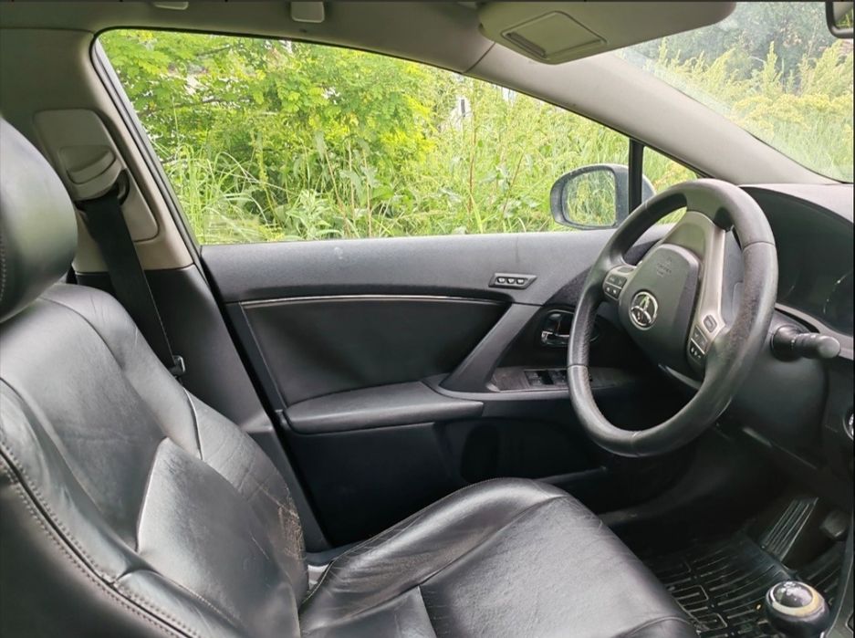 Interior piele toyota avensis t27