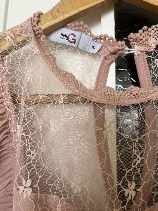 Къса официална рокличка