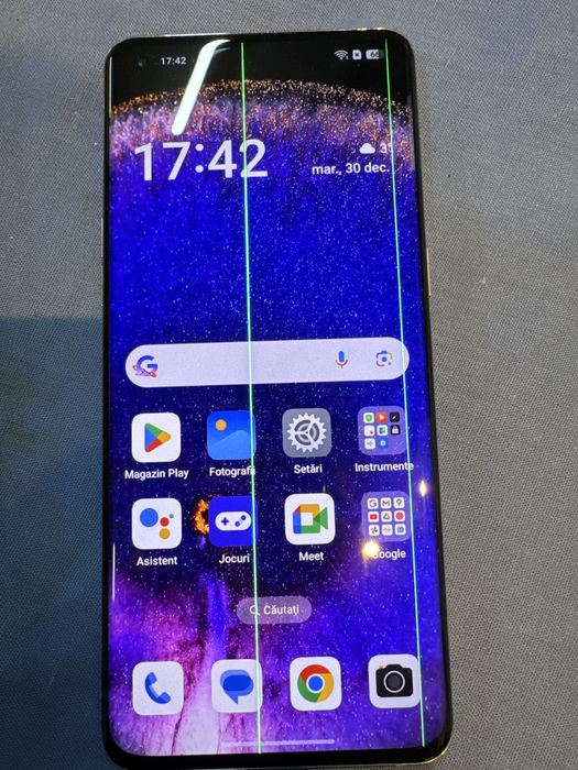 Telefon Oppo Find X5 Pro 5G cu dunga pe ecran