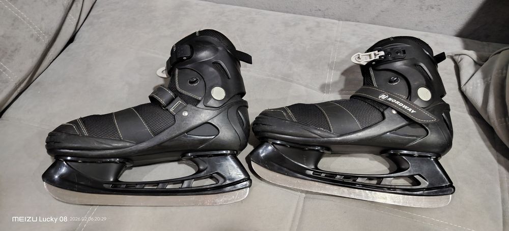 Продам качественные коньки Nordway