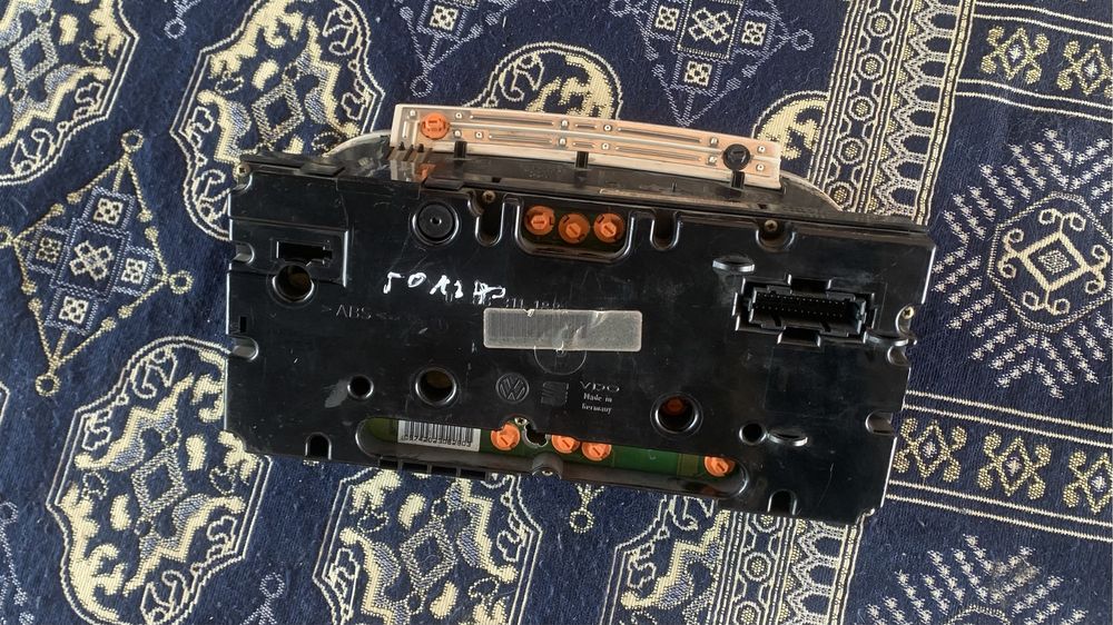 Щиток приборов гольф 3