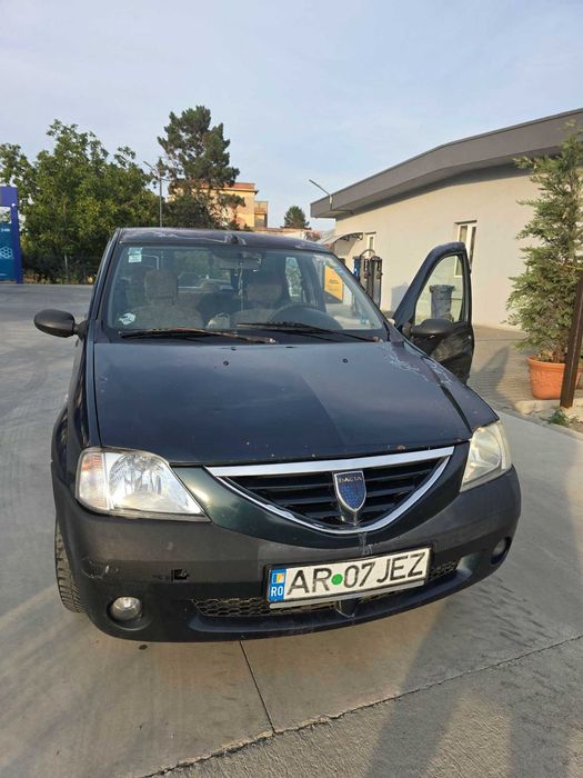 Vând Dacia Logan