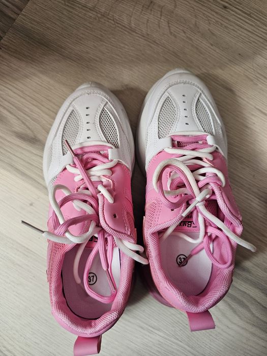 Дамски пролетни обувки