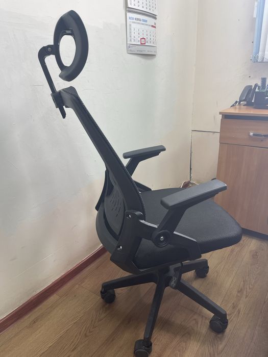 Кресло офисное.