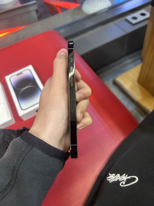 Продам Iphone 14 pro 256gb