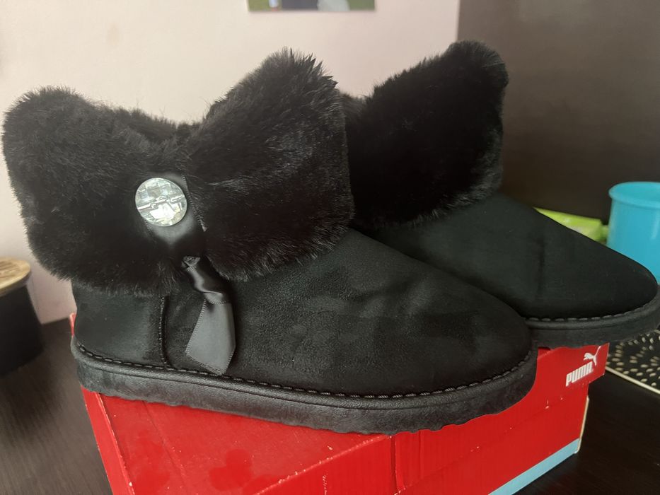 Cizmulite imblanite marimea 38