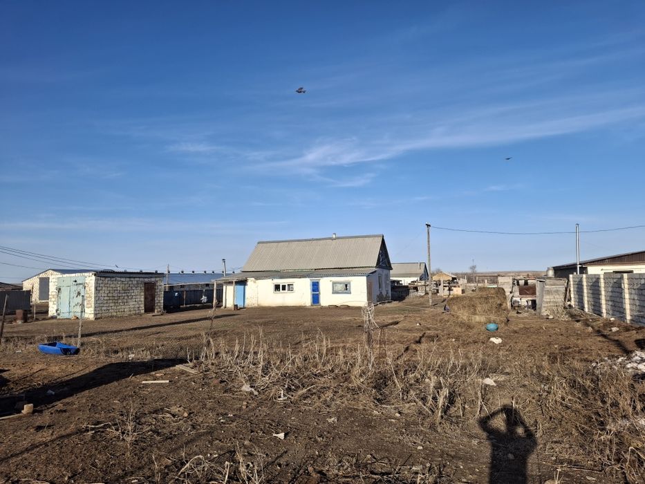 Уй сатылады газ свет су бари бар