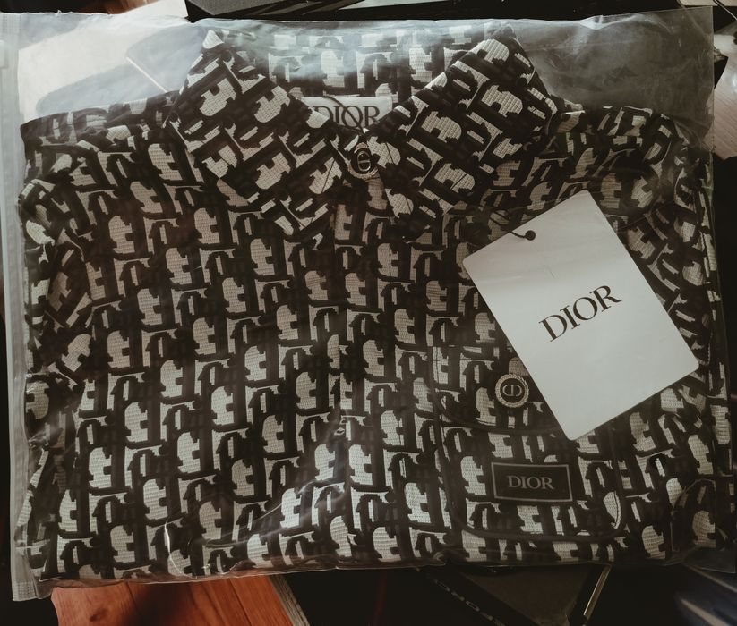 рубашка на мальчика от dior размер 120