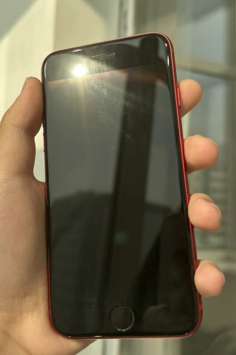 Продается  iPhone SE 2020