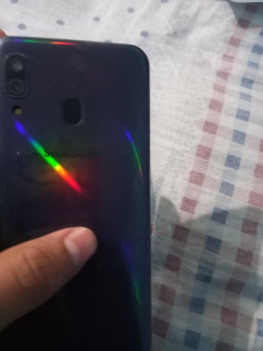 Samsung a40s japchasga ekrani kuygan almashtirsa qolgan hamma yeri