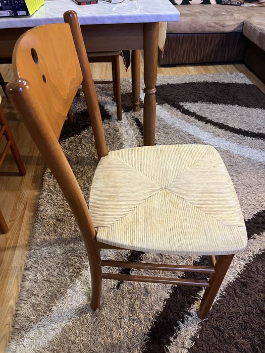 Кухненски 4броя столове от дърво