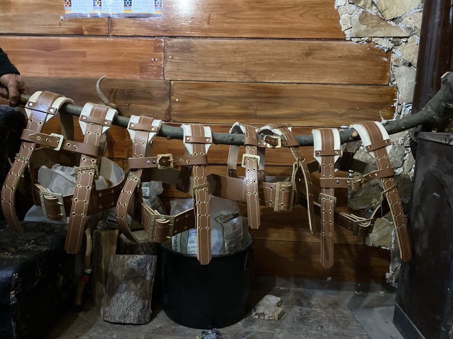 Кукерски маски/колани/пояси и тояги