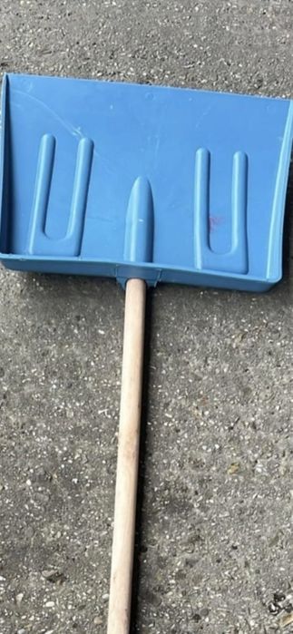 Lopata zapada 41x39 cu coada lemn de 111 m lungime fara Instalație 100