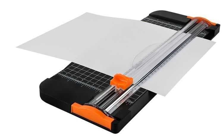 Гилотина за хартия