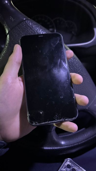 Продам Iphone 11 128gb 80AKB