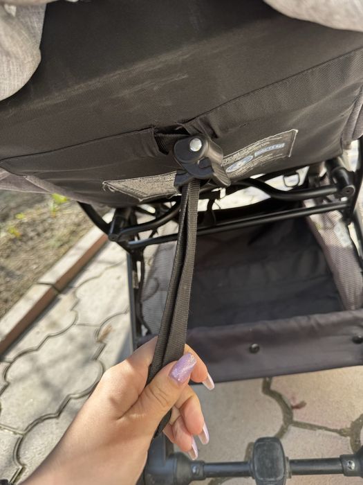 Продам прогулочную коляску