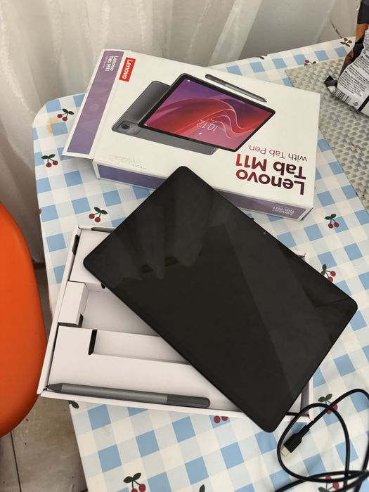 Tableta cu pix Lenovo