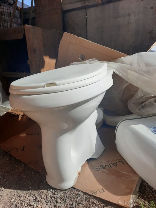 Унитаз и раковина