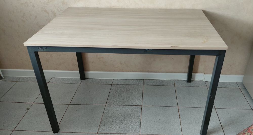 Обединный стол /кухонный стол