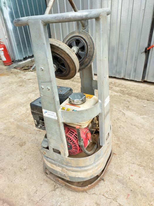 Lucrari Motosapa Motocultor.Taiat iarba Tractor,Închiriat utilaje mici