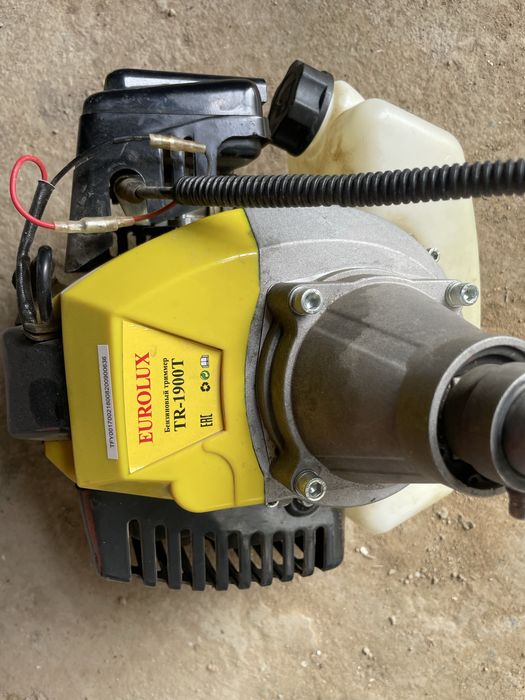 Триммер для газона